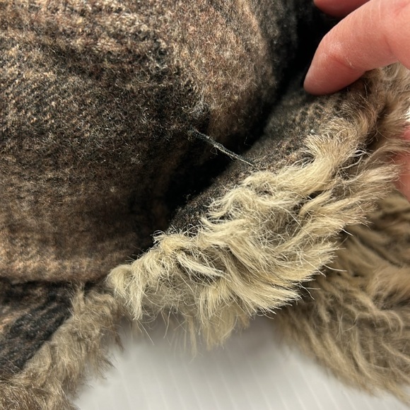 Woolrich Hunting Winter Trapper Hat Ear Covering Faux Fur SZ M Plaid - Picture 12 of 12